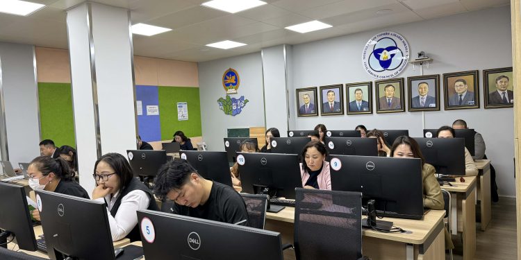 “ХУДАЛДАН АВАХ АЖИЛЛАГААНЫ МЭРГЭШСЭН АЖИЛТНЫ ГЭРЧИЛГЭЭ ОЛГОХ” ШАЛГАЛТ ЗОХИОН БАЙГУУЛЛАА.